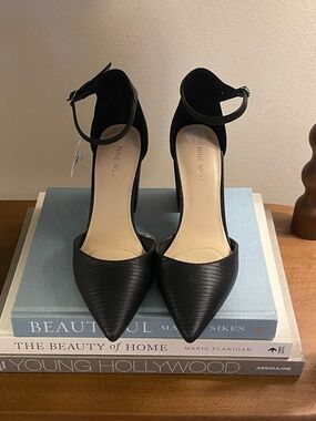Nine West Black Textured Pointed-Toe Ankle-Strap Heels